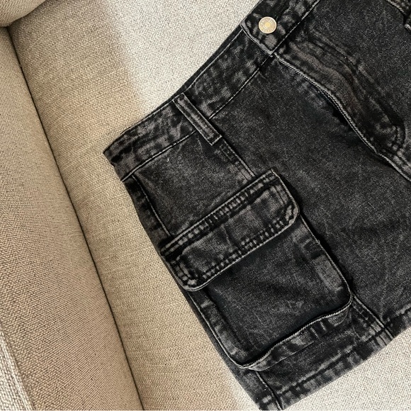 Cargo mini denim skirt - Picture 2 of 3